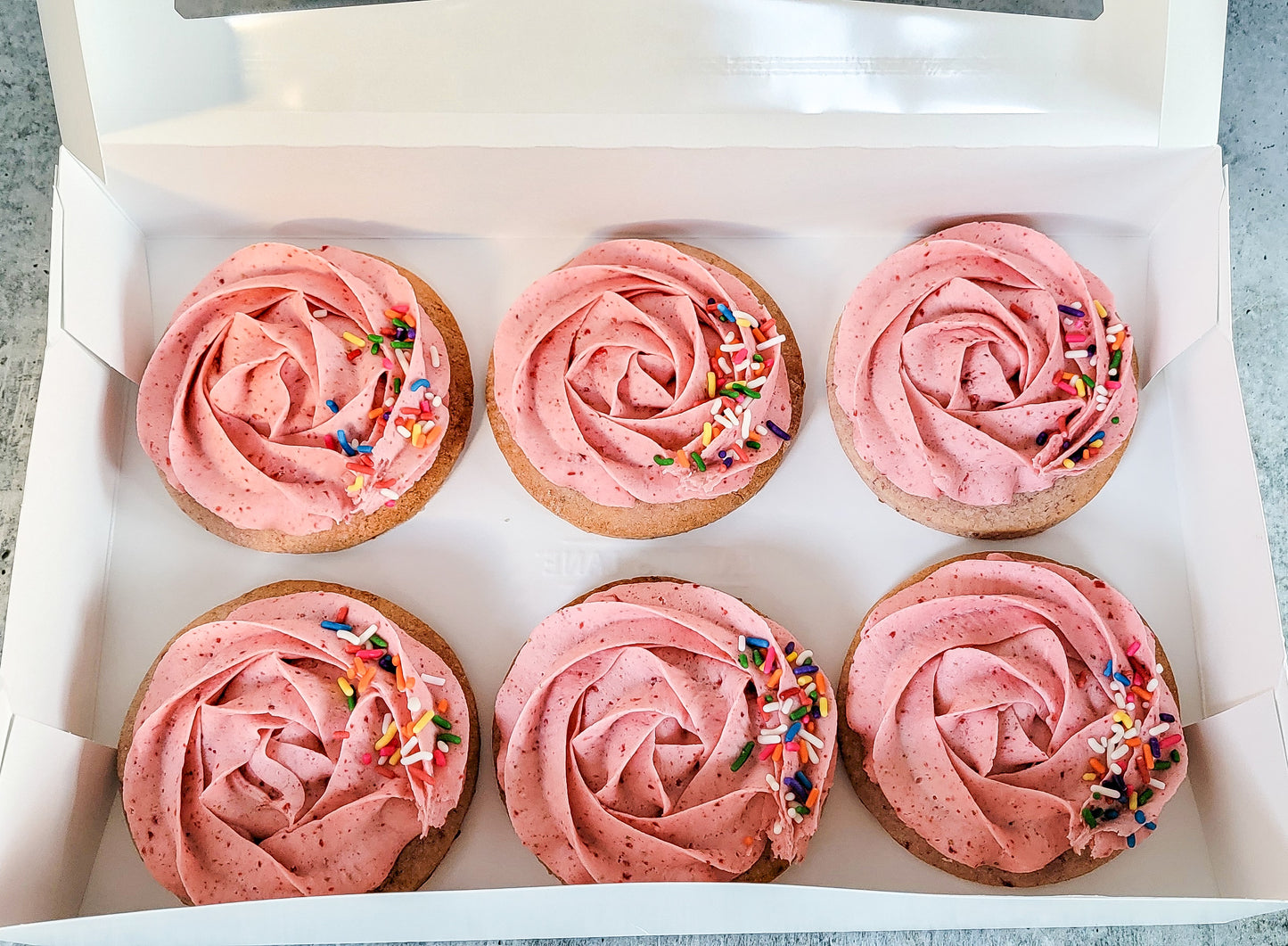 Strawberry Sugar Cookies (6-Count)