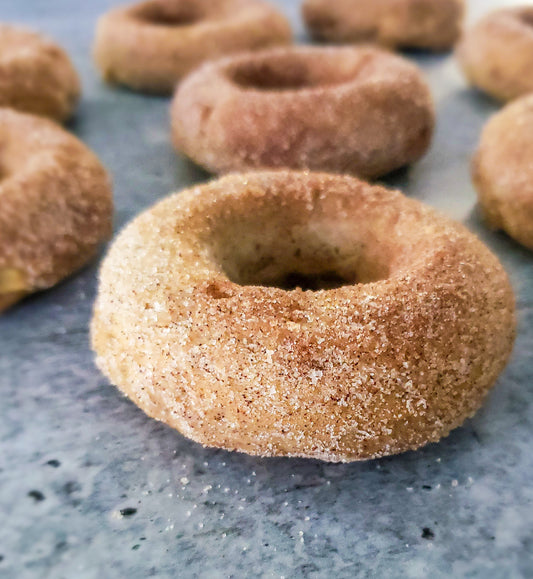 Baked Apple Cinnamon Donuts