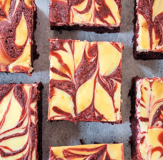 Red Velvet Cheesecake Brownie [February Exclusive]