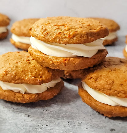 Carrot Cake Cookie Sandwich [March Exclusive]