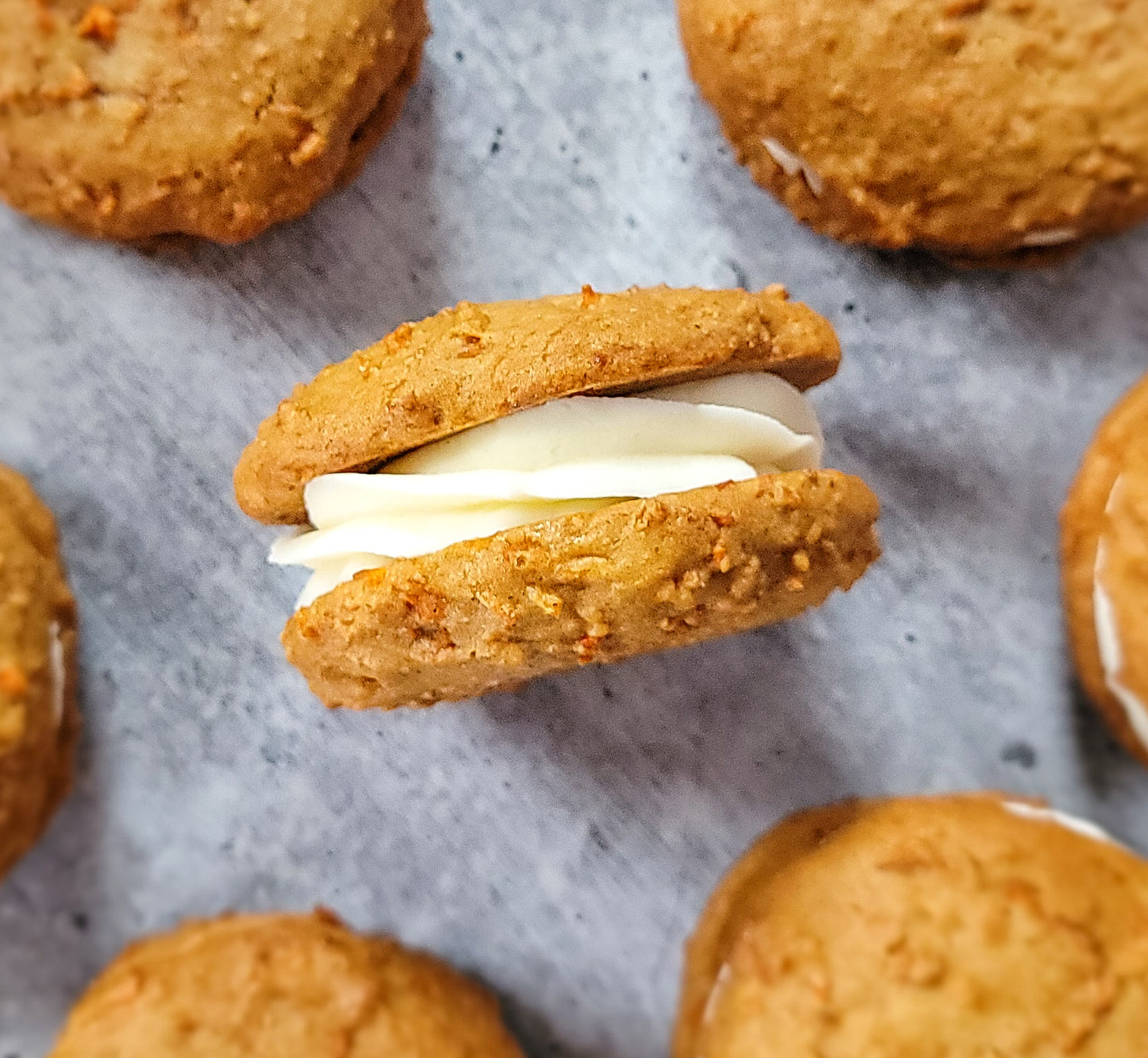 Carrot Cake Cookie Sandwich [March Exclusive]