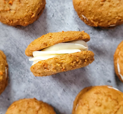 Carrot Cake Cookie Sandwich [March Exclusive]