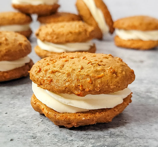 Carrot Cake Cookie Sandwich [March Exclusive]