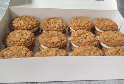 Oatmeal Creme Pies (One Dozen)