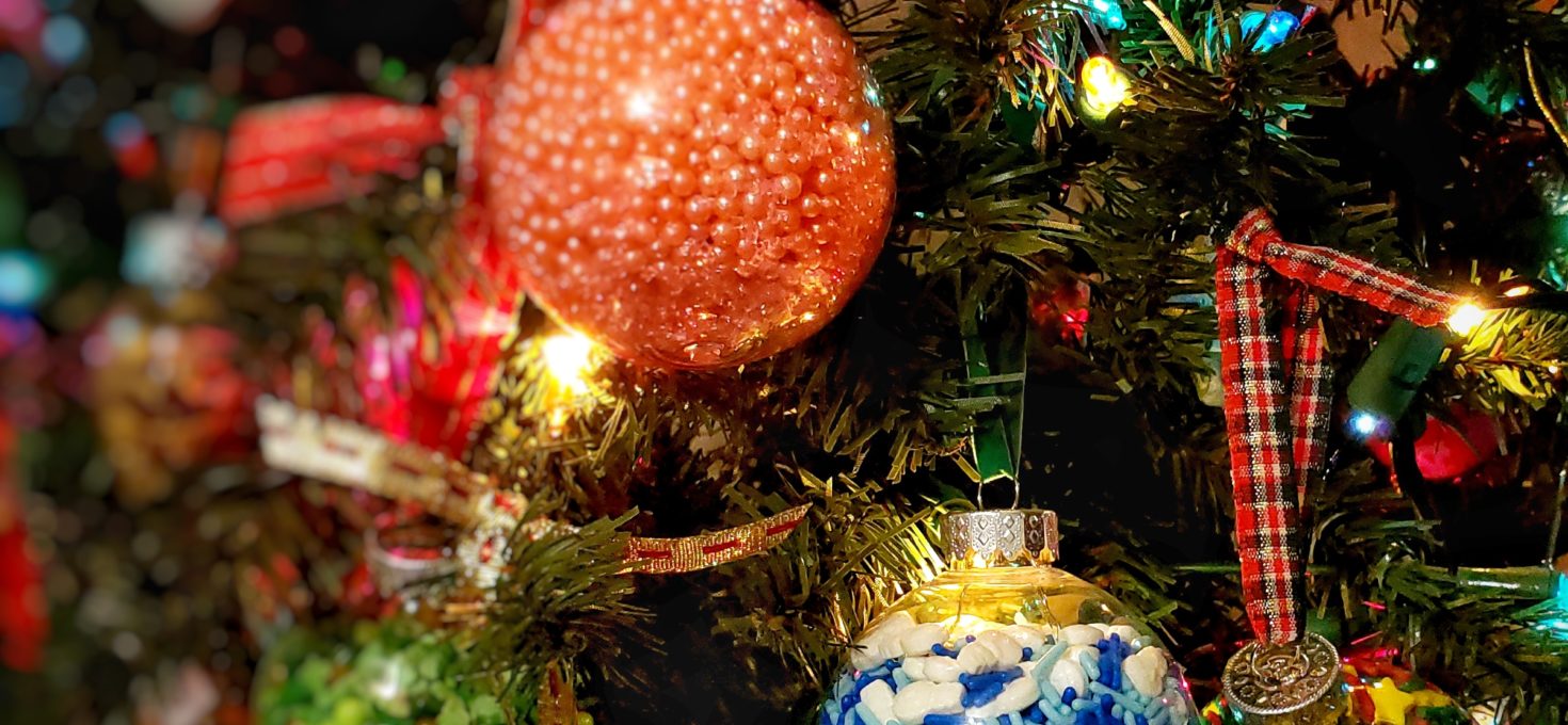 DIY Sprinkle Christmas Ornaments